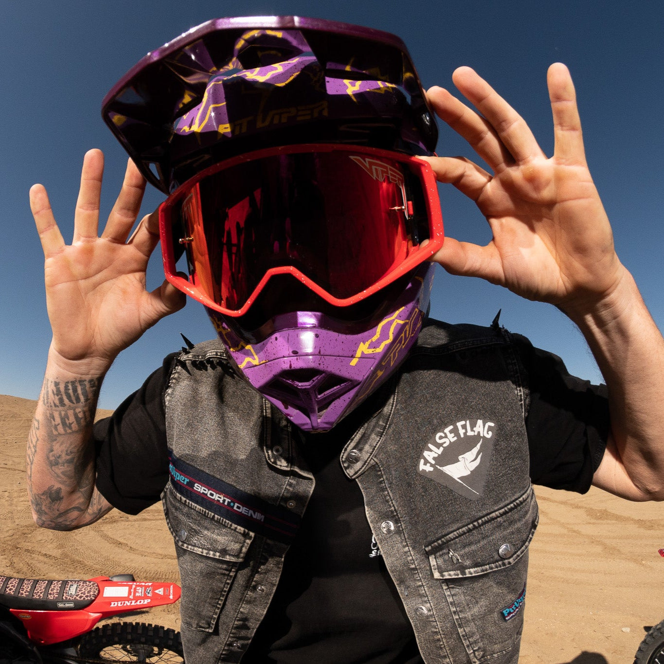 bike helmet and goggles The Hotshot World Champion Goggle Goggles | 100% UV Protection
