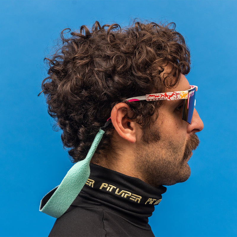  | lifestyle_shot.JPG | Person wearing Artificial Floating RIG
