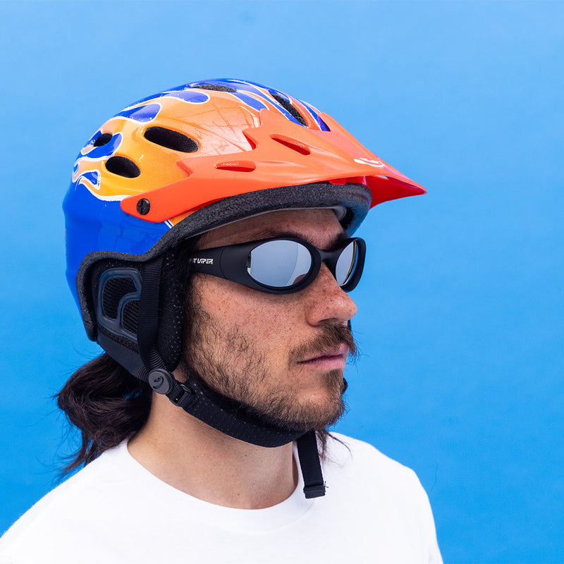 / Polarized Silver | photo_of_person_2.JPG | Person wearing The Exec Slammer with polarized Silver lens