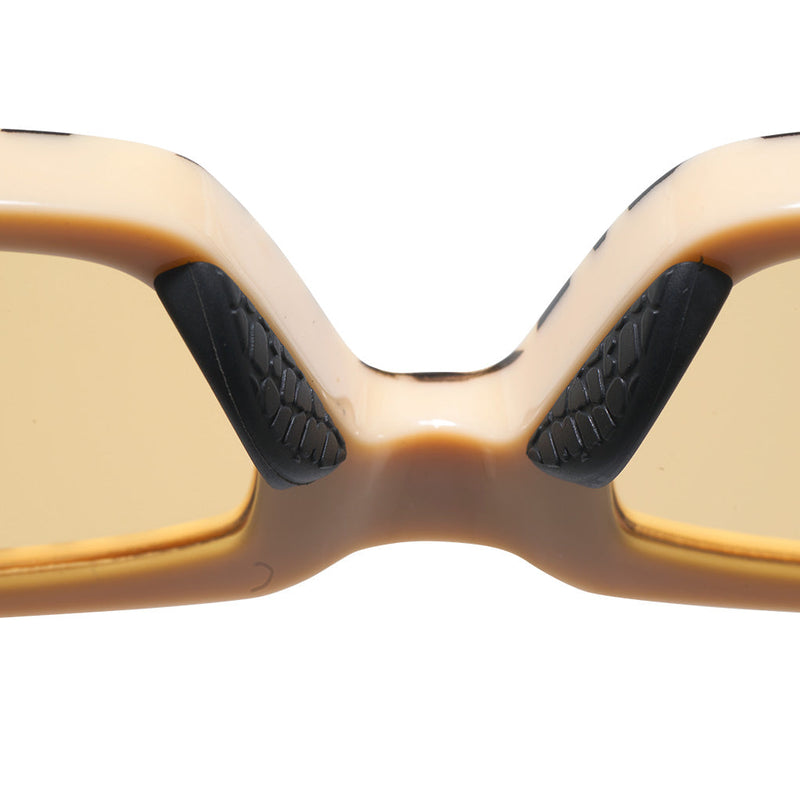  | gotcha_nose.JPG | Close-up detail view of The Victory Lame Low Bones