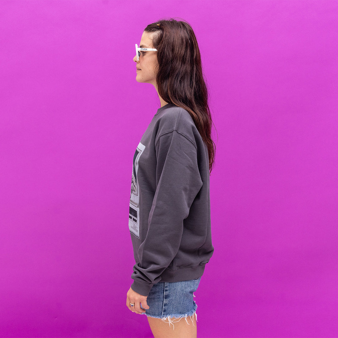 売れ筋商品|||エルエーポップアート カットソー トップス レディース Women's Stretching Cat Word Art Crewneck Sweatshirt Purple Heritage Crewneck Sweatshirt - Red | Levi's® US