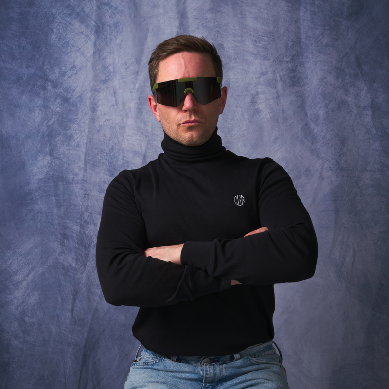 BALL-ISTIC™ Smoke / Regular | photo_of_person.JPG | Person wearing The NJP Original 2.0 with BALL-ISTIC™ Smoke lens