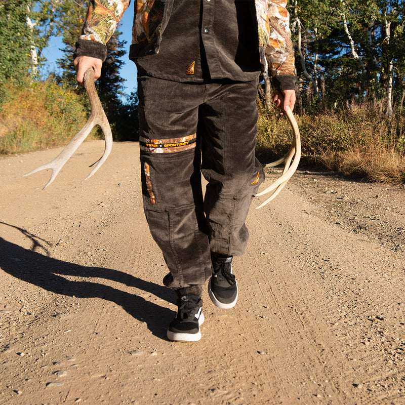  | lifestyle_photo.JPG | Person wearing Sporturoy Pant